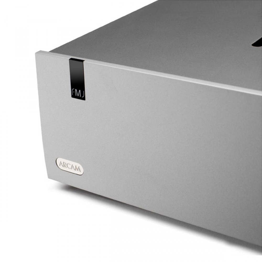 arcam_p38_close.jpg