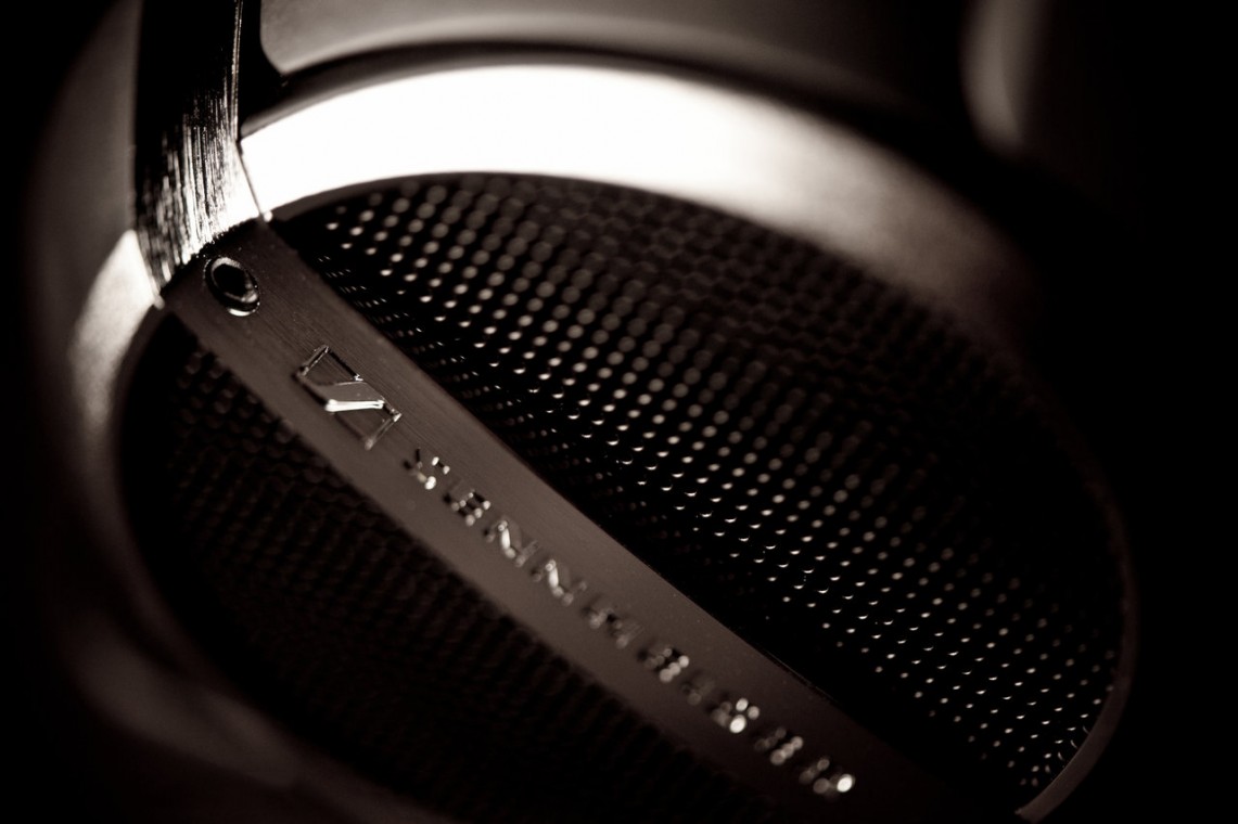 sennheiser_hd_448___close_up_by_lordgyron_d359n6s.jpg