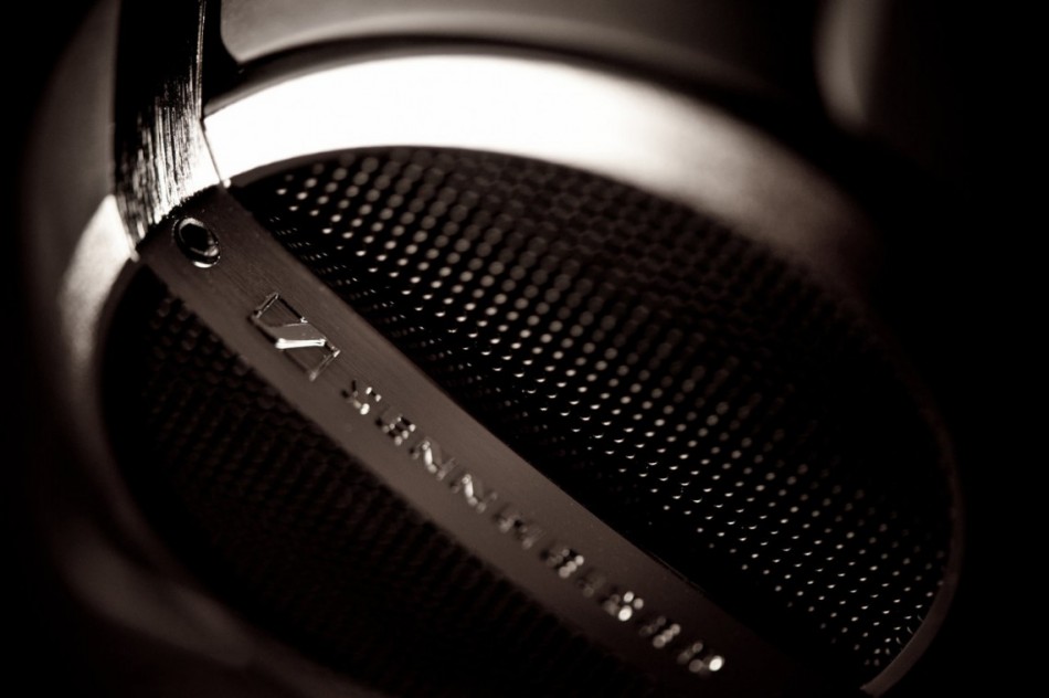 sennheiser_hd_448___close_up_by_lordgyron_d359n6s.jpg