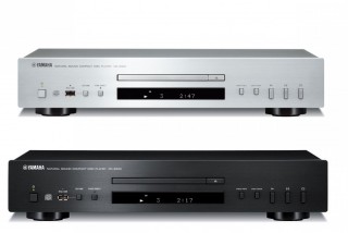 Yamaha CD-S300 hos Larsbengtsson.se