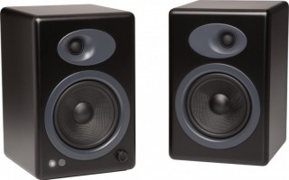 Audioengine 5+ svart hos Larsbengtsson.se