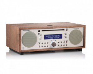 Tivoli Audio Music System BT valnöt/beige hos Larsbengtsson.se