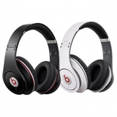 Beats Studio Wireless hos Larsbengtsson.se
