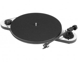 Pro-Ject Elemental hos Larsbengtsson.se
