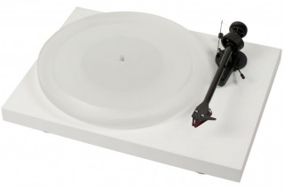 Pro-Ject Debut Carbon Esprit DC hos Larsbengtsson.se
